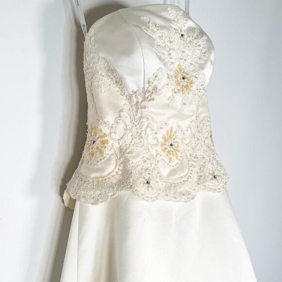 Oleg Cassini Ivory Satin Beaded Beaded Ball Gown Bridal Wedding Dress NWOT - Picture 4 of 16